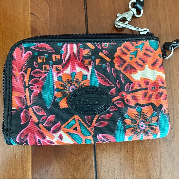 Fossil Coated Canvas Wristlet Colorful Floral Pattern Black Leather Trim Strap - Picture 2 of 11